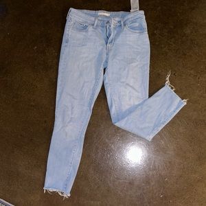 Size 30, Levi’s skinny jeans